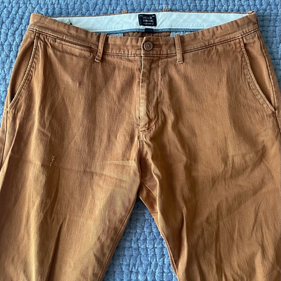 J. Crew Men’s Stretch Chino Pants Tan Caramel - 34x32 - Picture 3 of 10